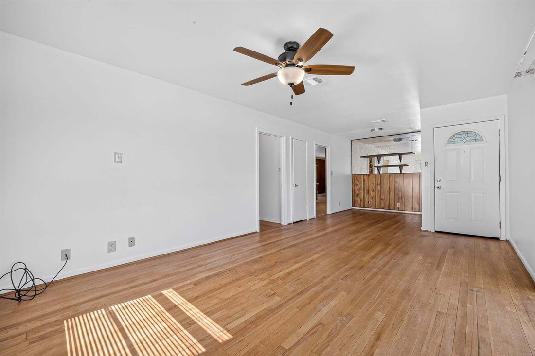 House in Houston, Texas, United States 5 - 18677372