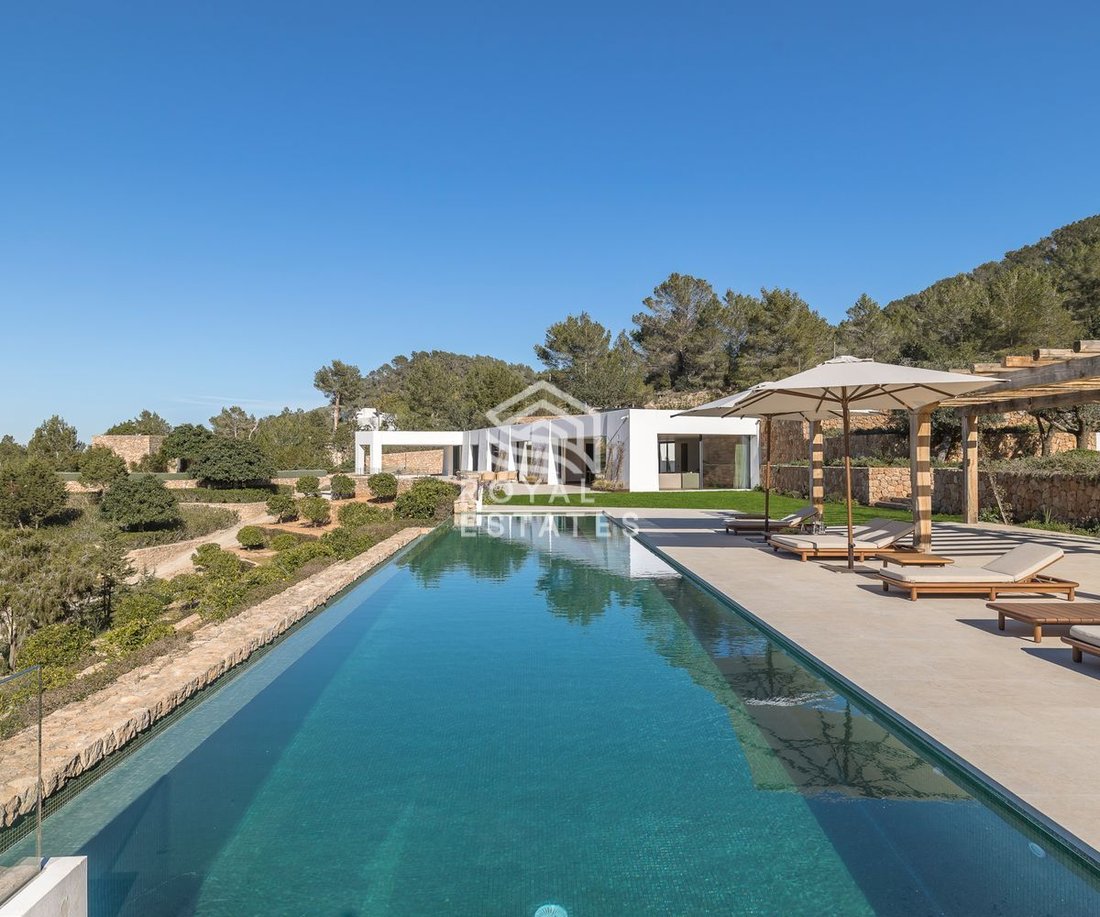 Villa in Sant Agusti des Vedra, Sant Josep de sa Talaia, Balearic Islands 2 - 18678032