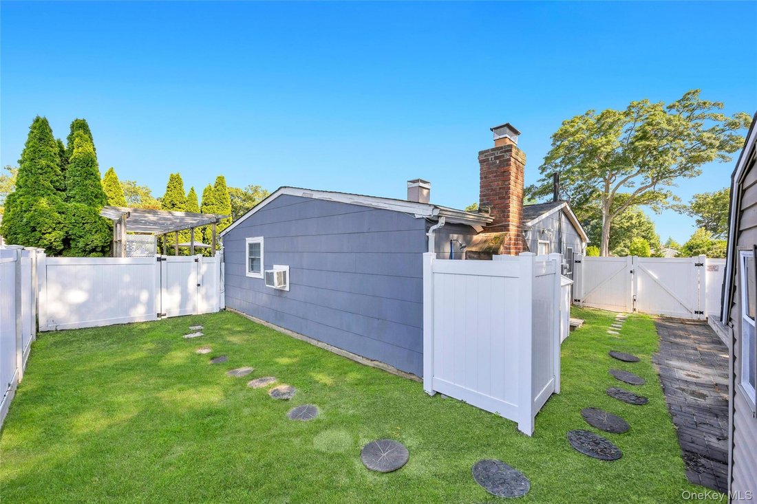 House in Lake Ronkonkoma, New York, United States 4 - 18677742