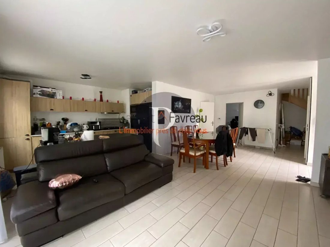 House in Villejuif, Ile-de-France, France 1 - 17753027