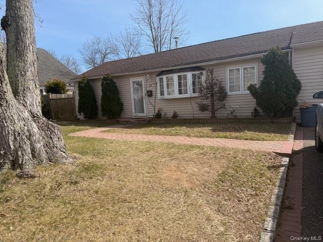 House in Central Islip, New York, United States 1 - 18677763