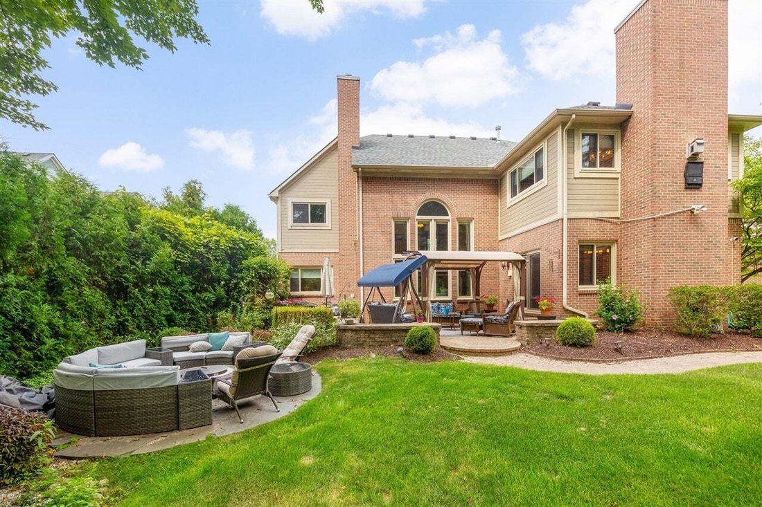 House in Wixom, Michigan, United States 3 - 18676759