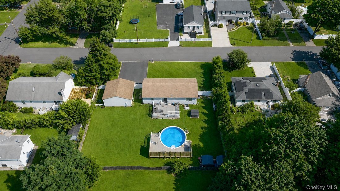 House in Farmingville, New York, United States 4 - 18677384