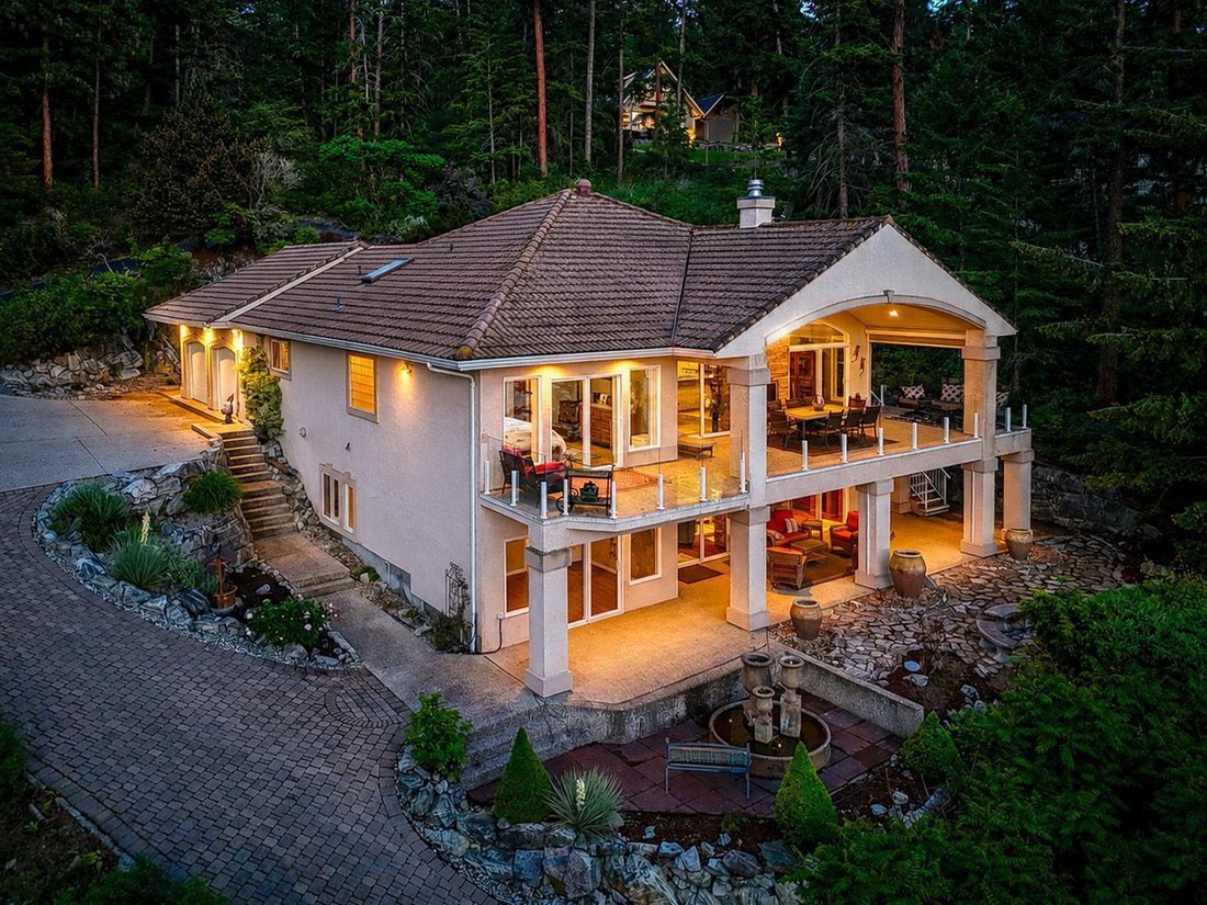 Haus in Lake Country, Britisch-Kolumbien, Kanada 1 - 18111575