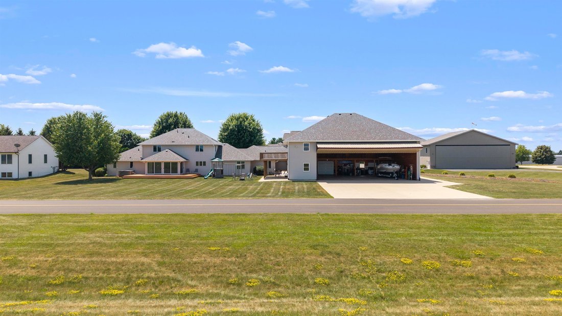 House in Poplar Grove, Illinois, United States 2 - 18678665