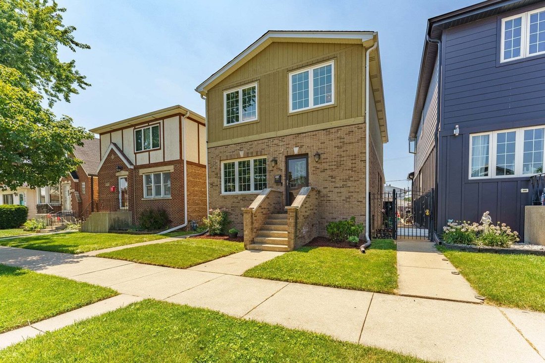 House in Elmwood Park, Illinois, United States 2 - 18676332