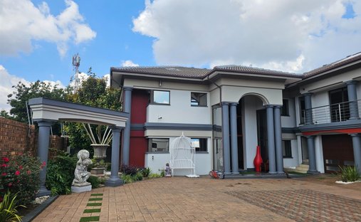 House in Aerorand, Steve Tshwete Local Municipality, South Africa 1