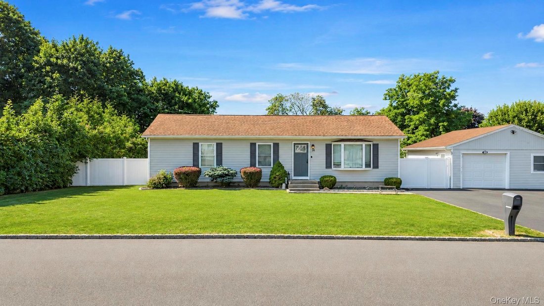 House in Farmingville, New York, United States 5 - 18677384