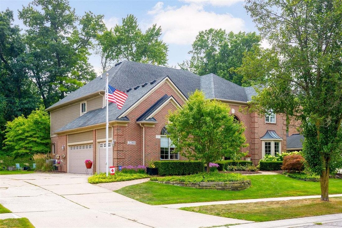 House in Wixom, Michigan, United States 1 - 18676759