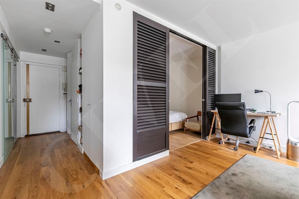 Apartment in Saint Philippe du Roule, Paris 8e Arrondissement, Paris 4 - 18674814
