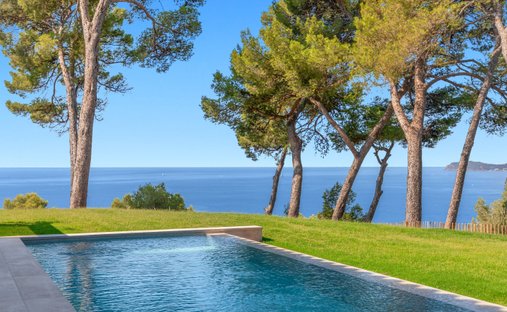House in Sud, Le Pradet, France 1