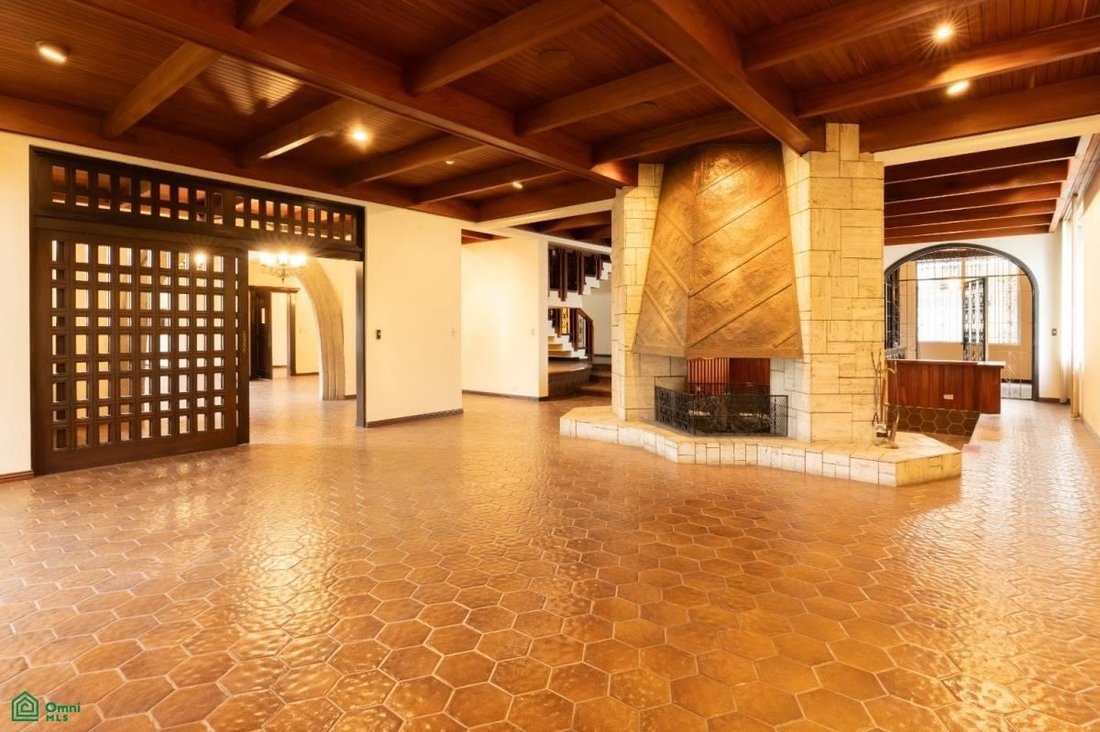 House in Cinco Esquinas, San José Province, Costa Rica 1 - 17088180