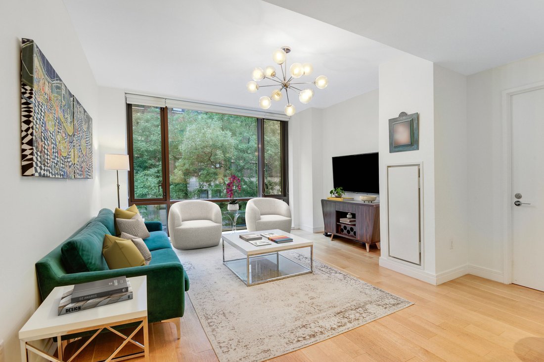 Condo in New York, New York, United States 1 - 18678424