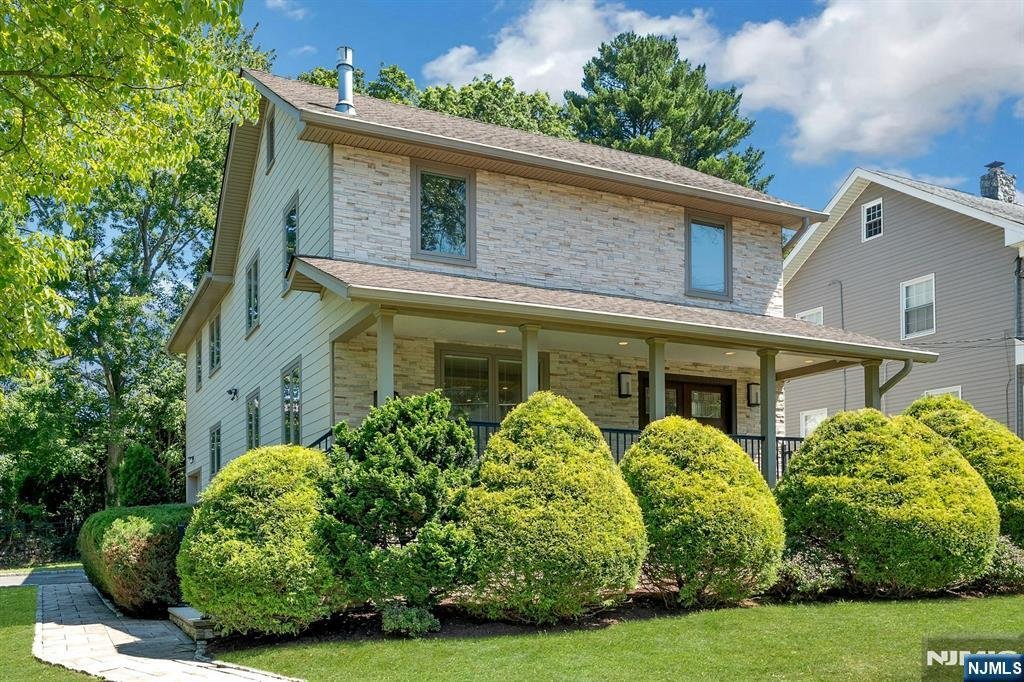 Tenafly, New Jersey, United States 1 - 18675329