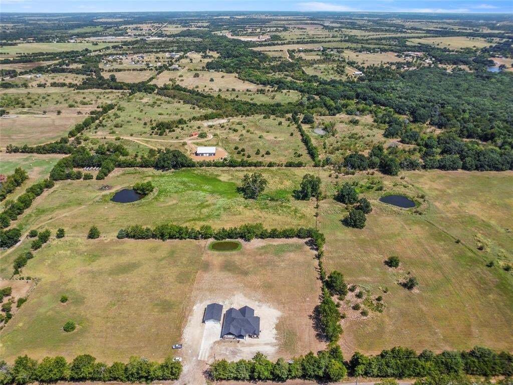 House in Celeste, Texas, United States 2 - 18677172