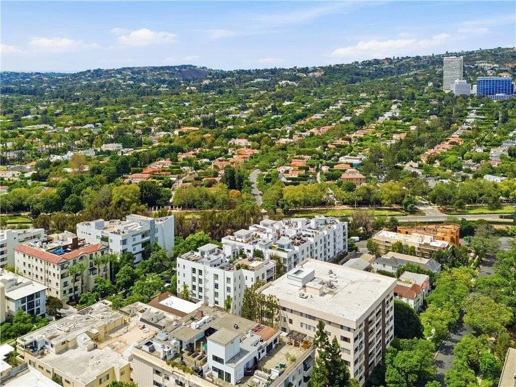 Condo in Beverly Hills, California, United States 3 - 18677052