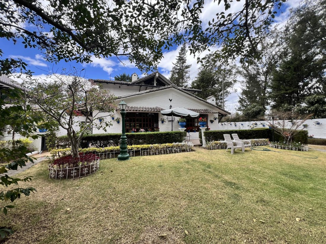House in Quito, Pichincha, Ecuador 1 - 18677649