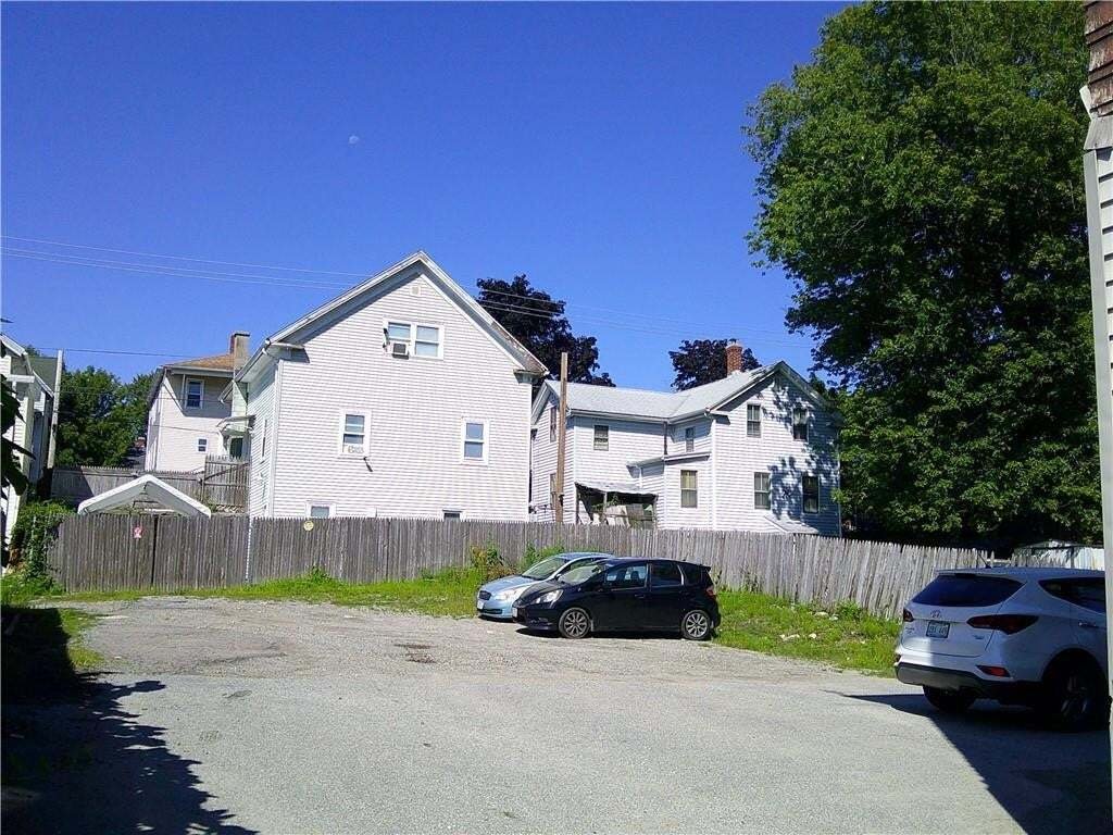 Woonsocket, Rhode Island, United States 4 - 18676740