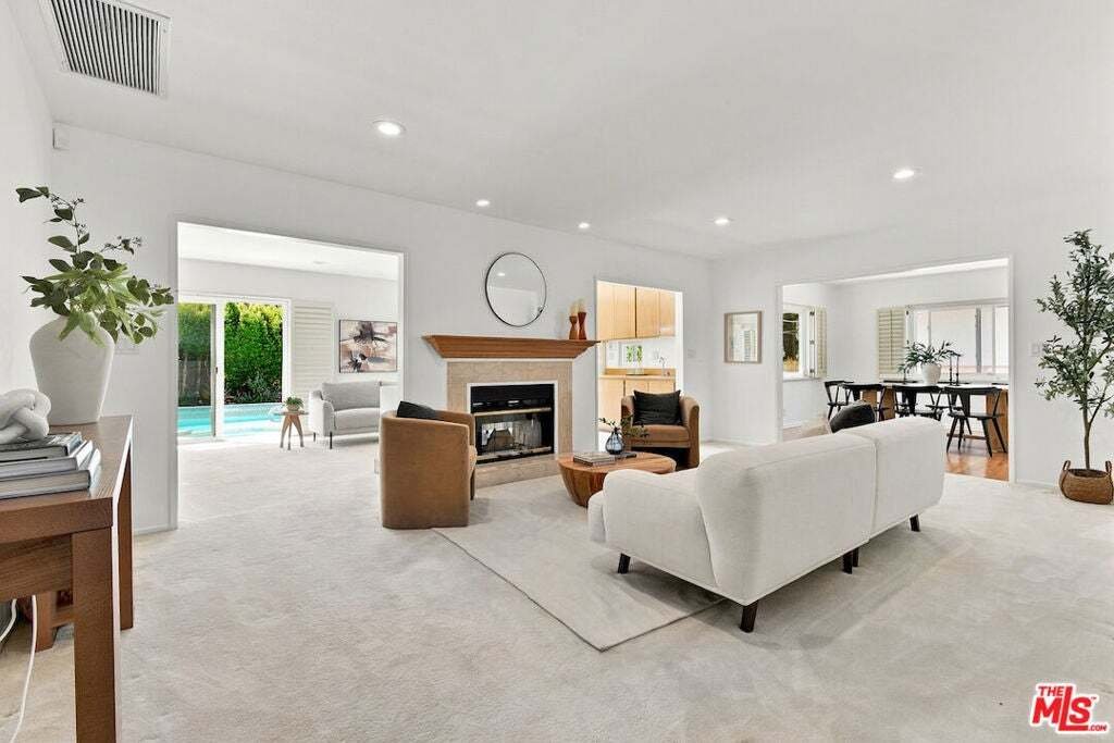 House in Los Angeles, California, United States 3 - 18676006