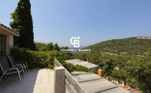 Appartamento a Grimaud, Provenza-Alpi-Costa Azzurra, Francia 1