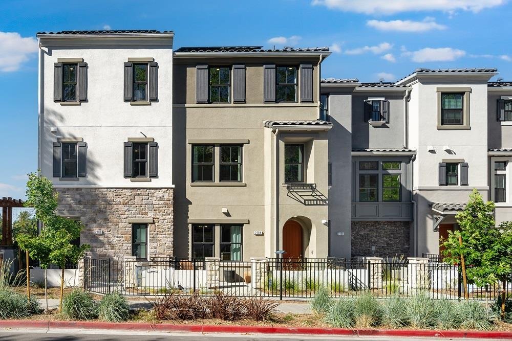 Condo in Mountain View, California, United States 1 - 18676906