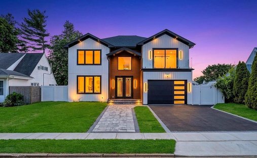 House in Hicksville, New York, United States 1