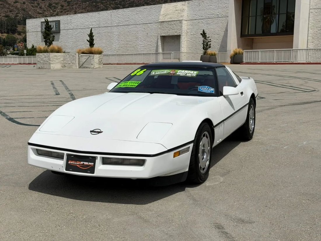 Coupe in Canoga Park, CA, United States 4 - 18678059