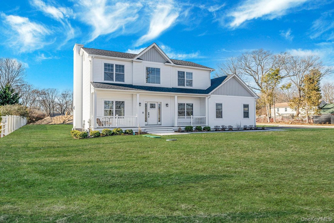House in Port Jefferson Station, New York, United States 2 - 18677621