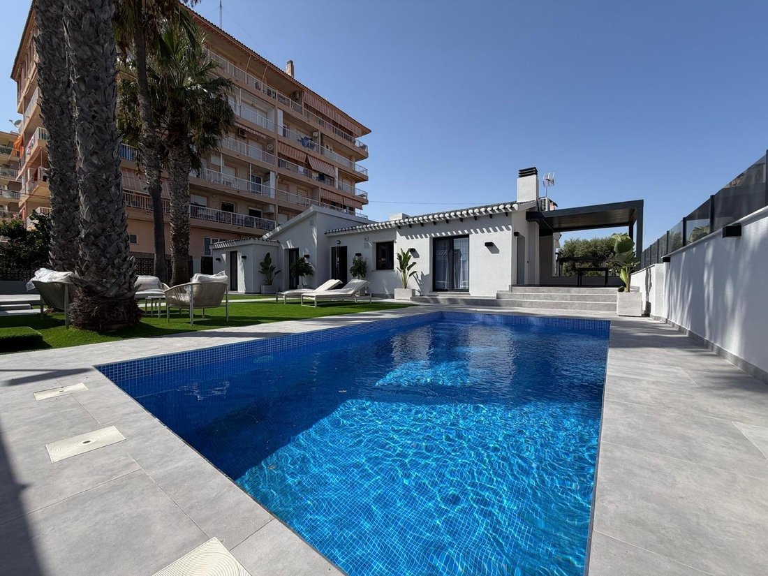 House in Torrevieja, Valencian Community, Spain 1 - 18677960