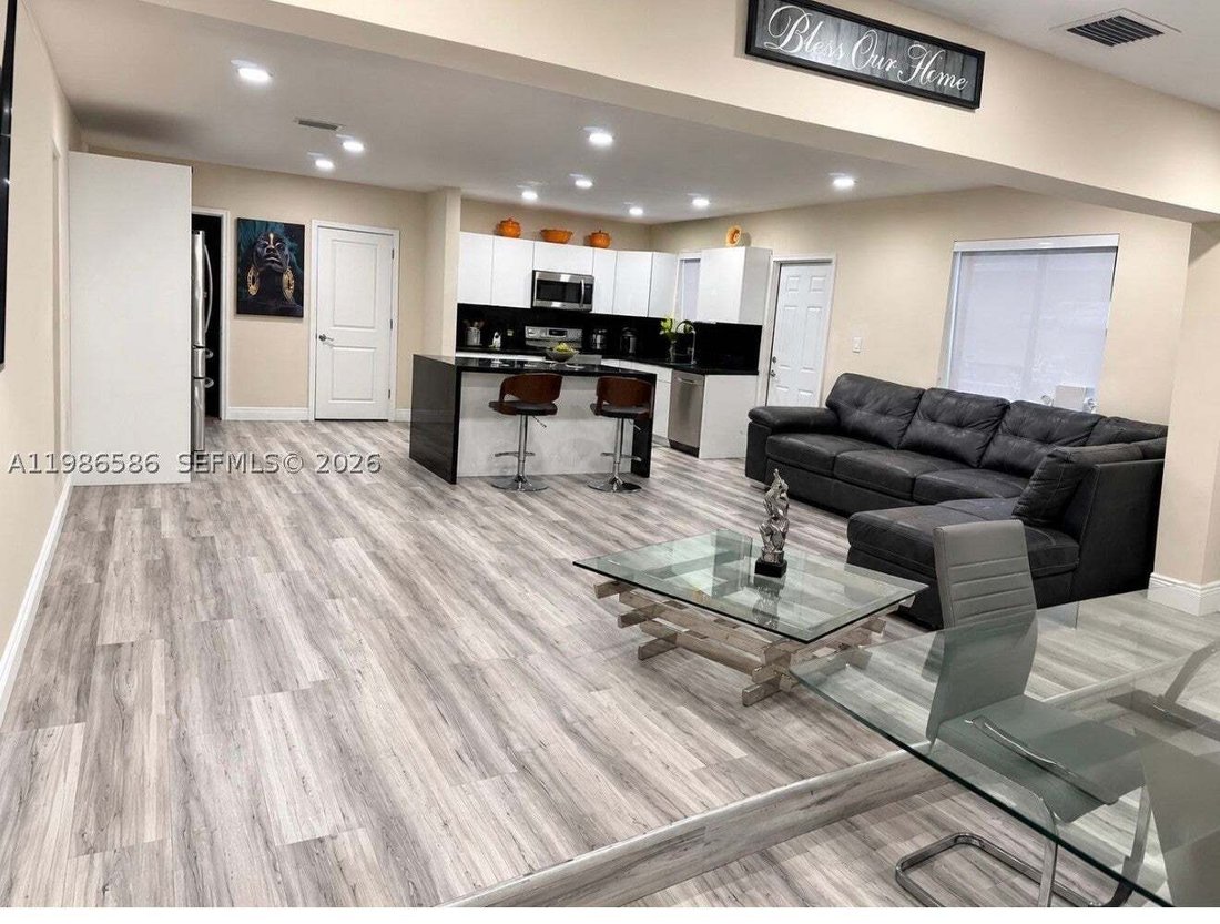 Maison à Hialeah, Floride, États-Unis 5 - 17453687