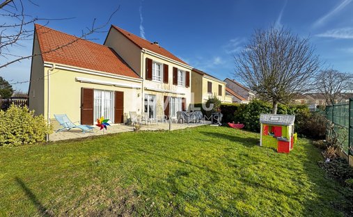 House in Osny, Ile-de-France, France 1