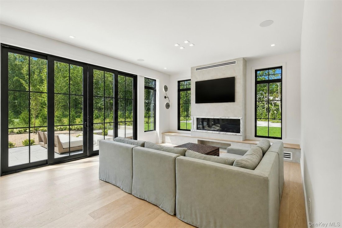 House in East Quogue, New York, United States 4 - 18677740