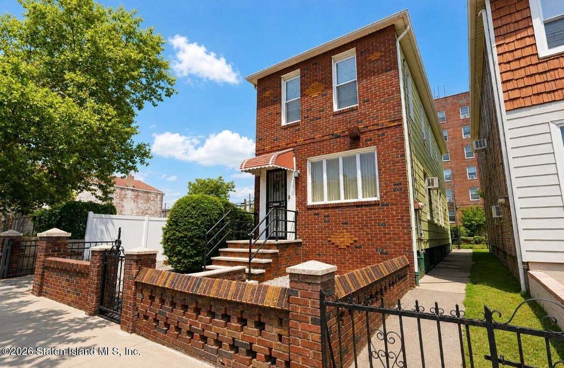 House in New York, New York, United States 2 - 18675759