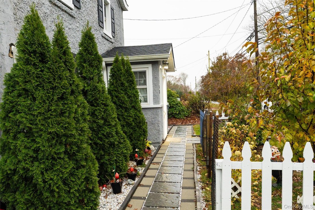 House in East Patchogue, New York, United States 4 - 18677678