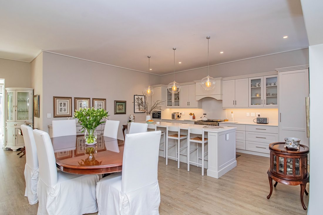 Country House in Hemel en Aarde, Western Cape, South Africa 5 - 18675271