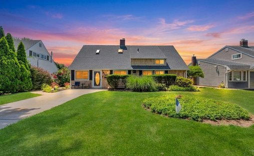 House in Hicksville, New York, United States 1