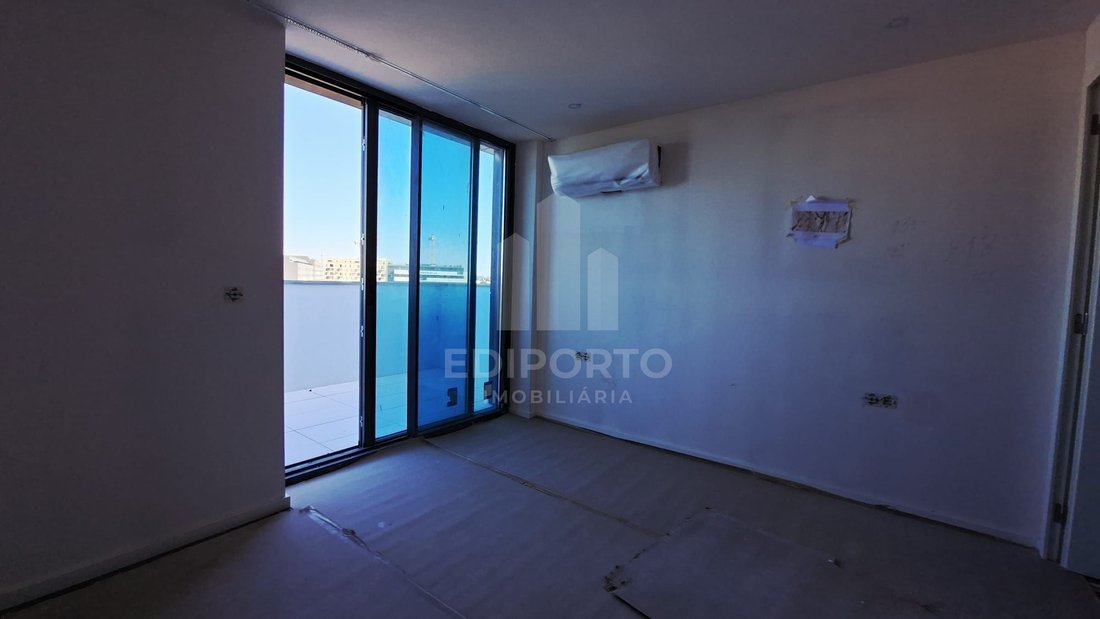 Apartment in Matosinhos e Leca da Palmeira, Porto District, Portugal 5 - 18675742