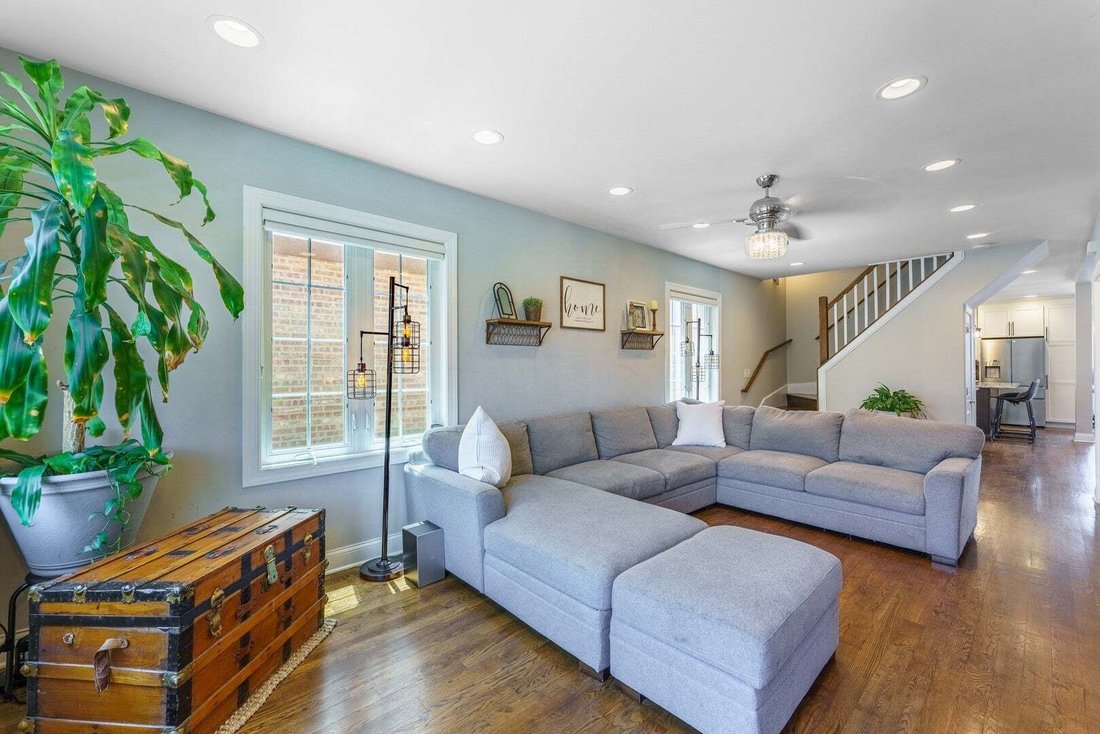 House in Elmwood Park, Illinois, United States 5 - 18676332