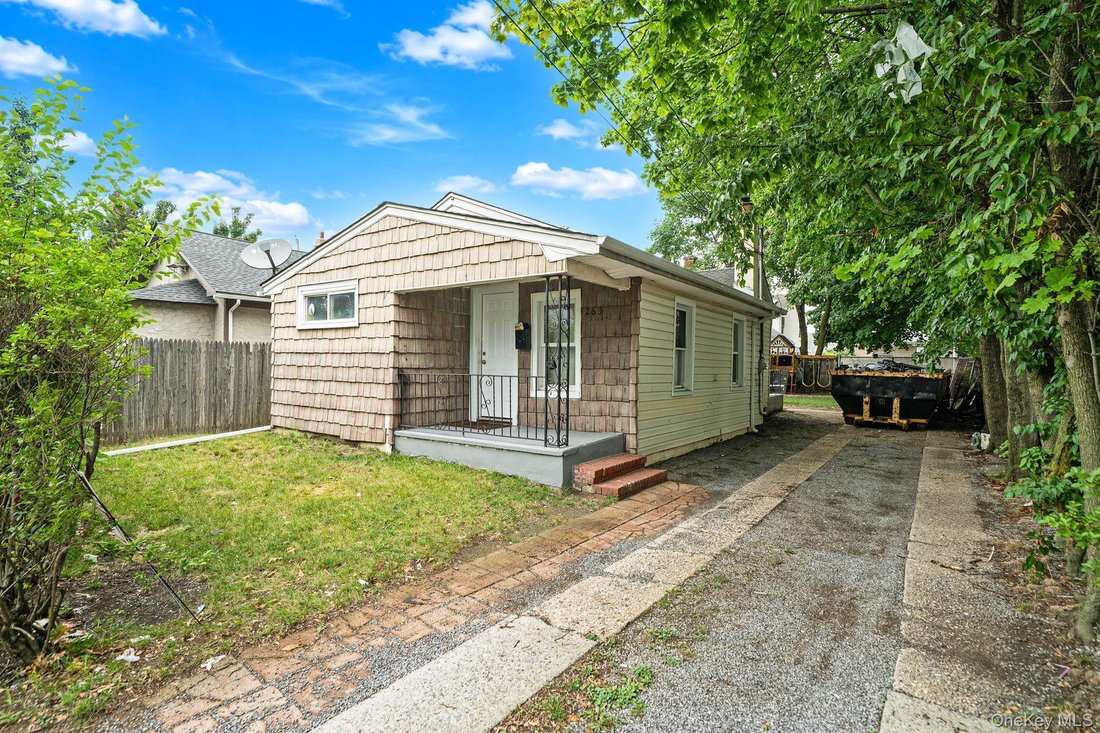 House in Uniondale, New York, United States 2 - 18677611