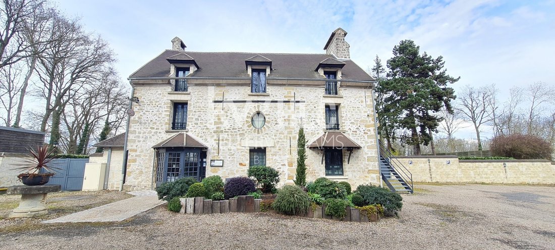 Osny, Ile-de-France, France 2 - 17914033
