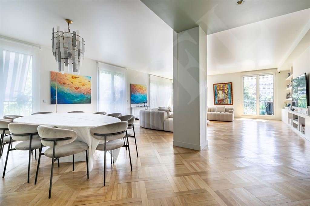 Apartment in Chaillot, Paris 16e Arrondissement, Paris 2 - 18674817