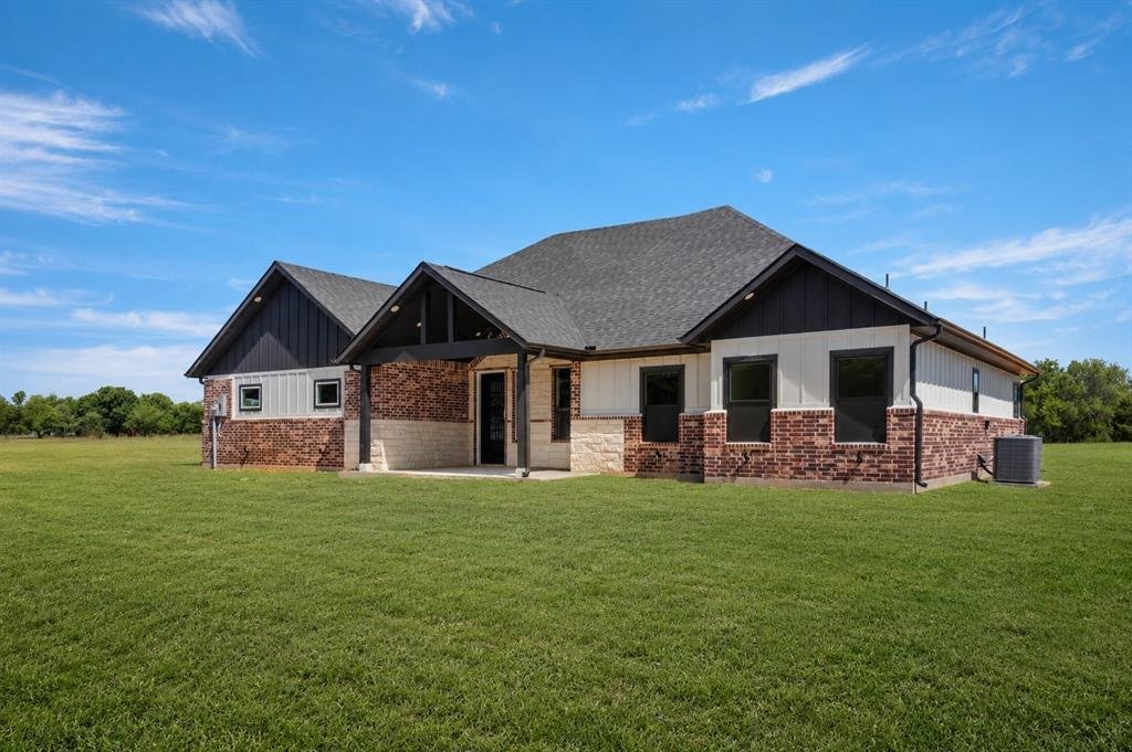 House in Celeste, Texas, United States 3 - 18677172