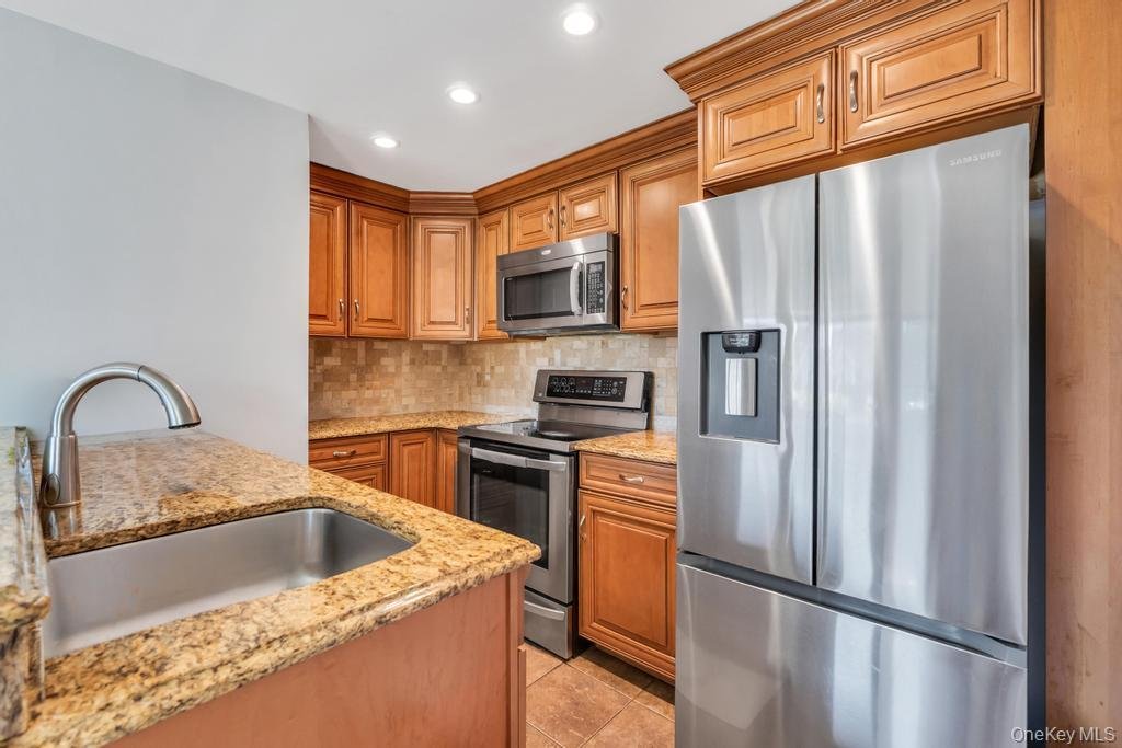 House in Levittown, New York, United States 2 - 18678294