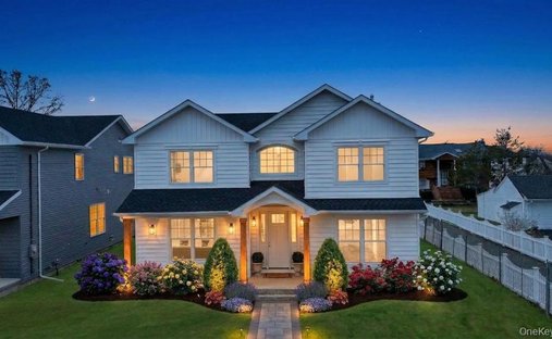 House in Hicksville, New York, United States 1