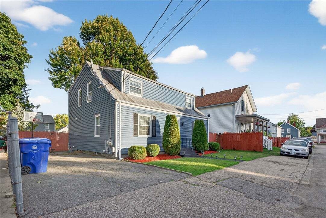 Pawtucket, Rhode Island, United States 2 - 18676735
