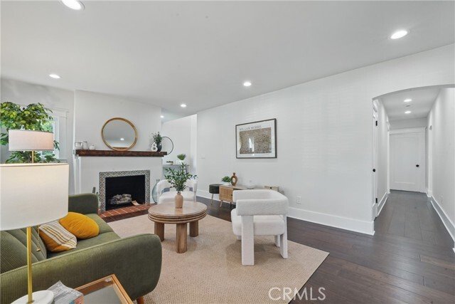 Los Angeles, California, United States 3 - 18675015