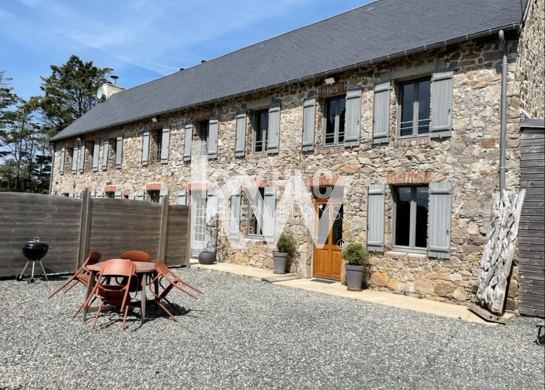 House in Agon-Coutainville, Normandy, France 1 - 17912702