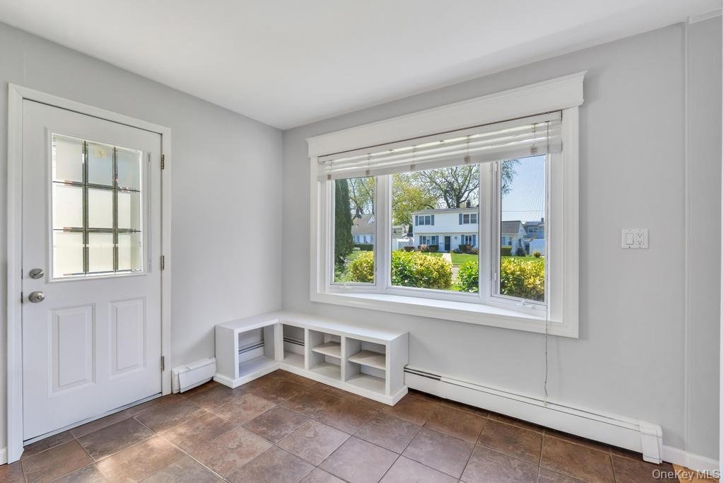 House in Levittown, New York, United States 5 - 18678294