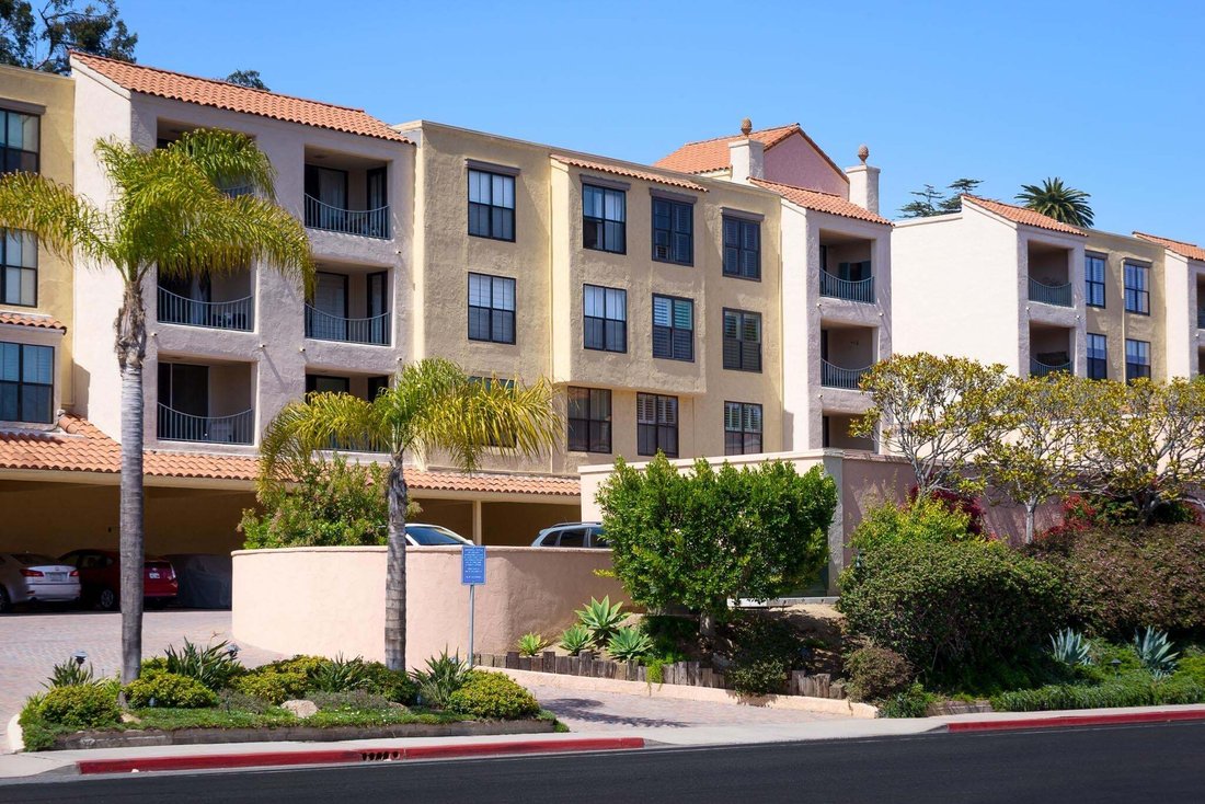 Condo in Montecito, California, United States 1 - 18675697