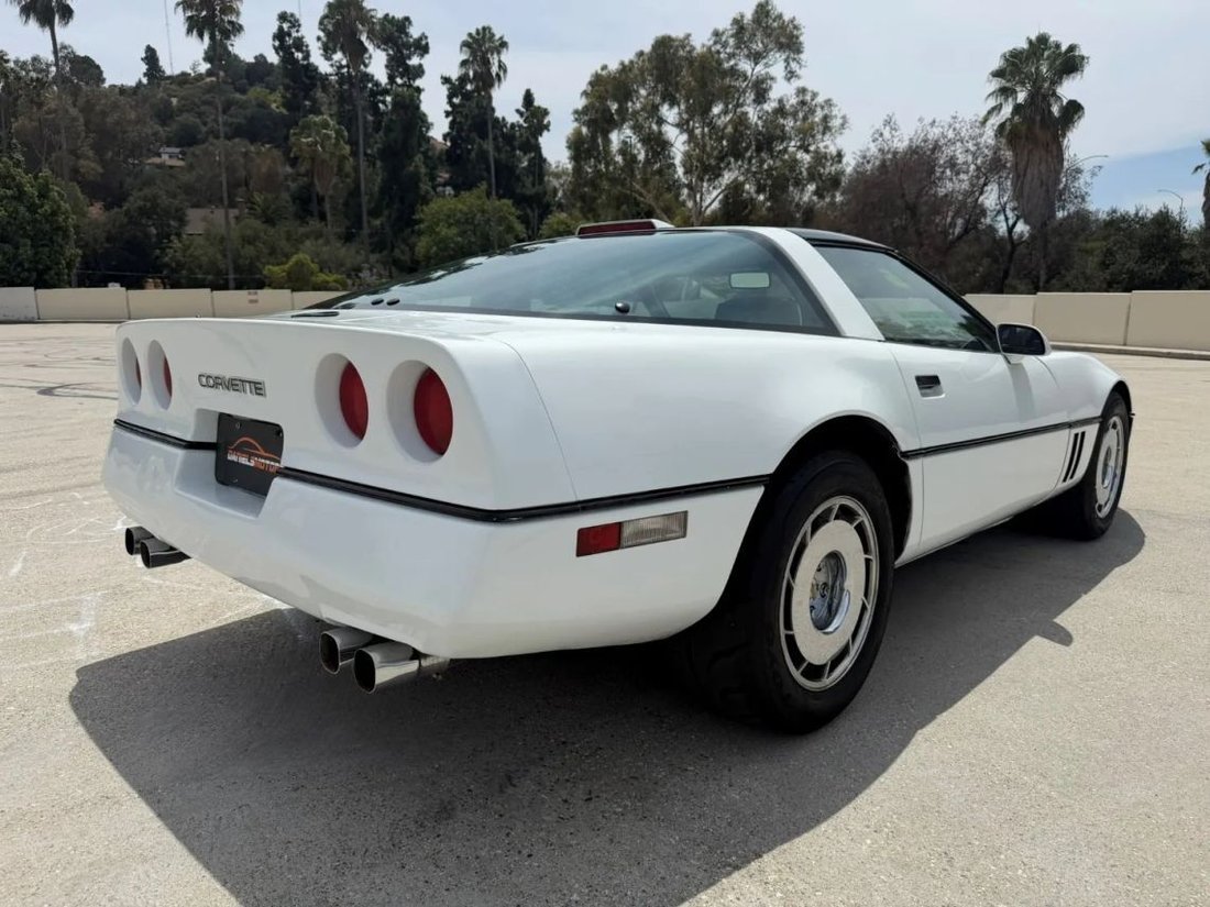 Coupe in Canoga Park, CA, United States 3 - 18678059